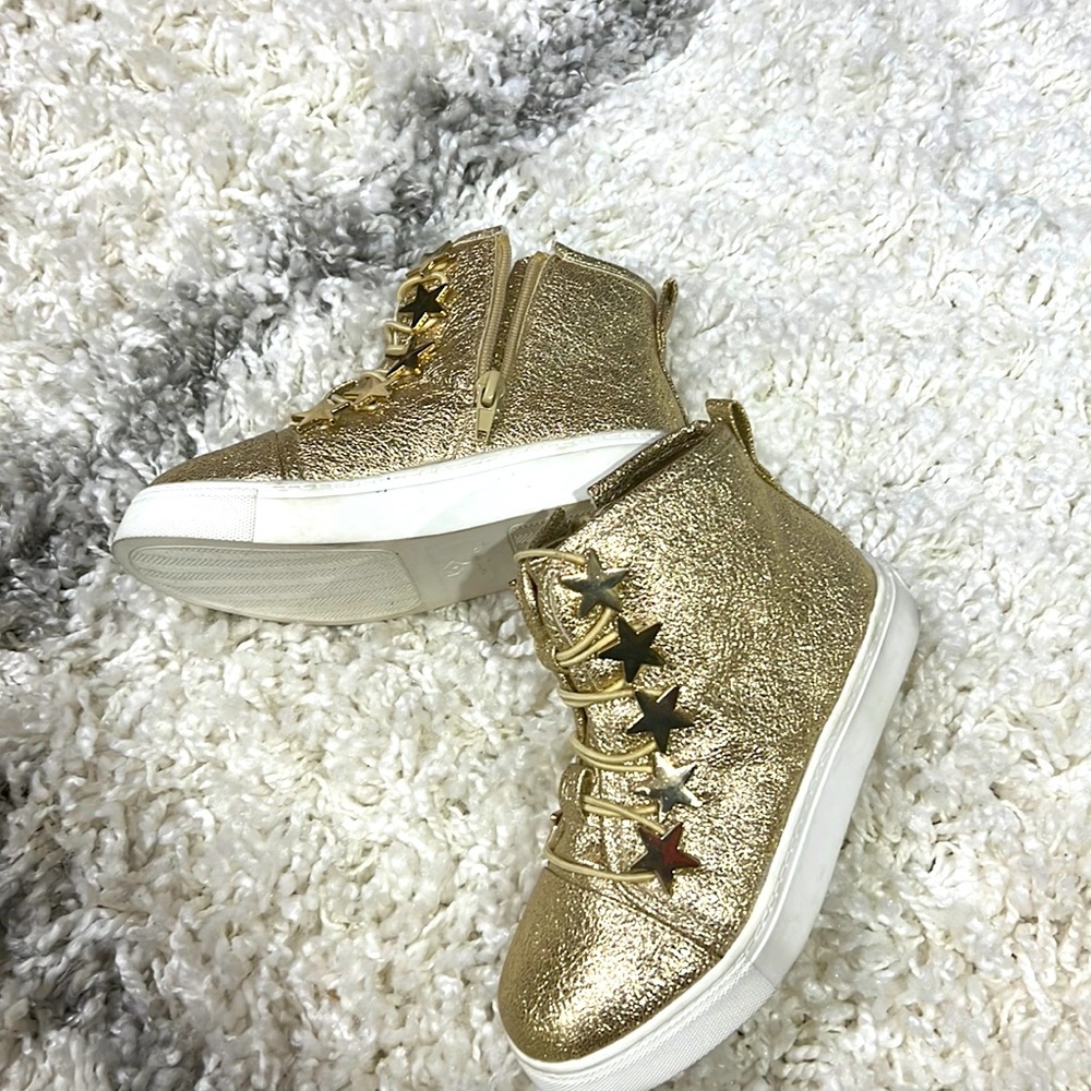 Katy Perry collection glitter gold sneakers (The stary day)